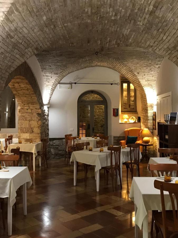 Hotel La Fortezza Assisi Exterior photo