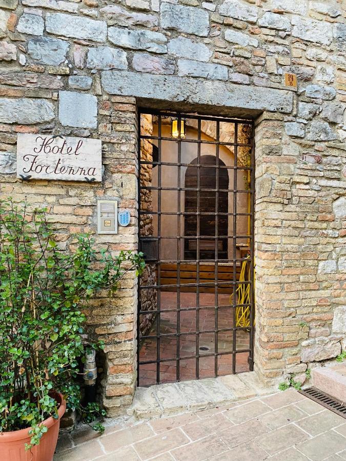 Hotel La Fortezza Assisi Exterior photo